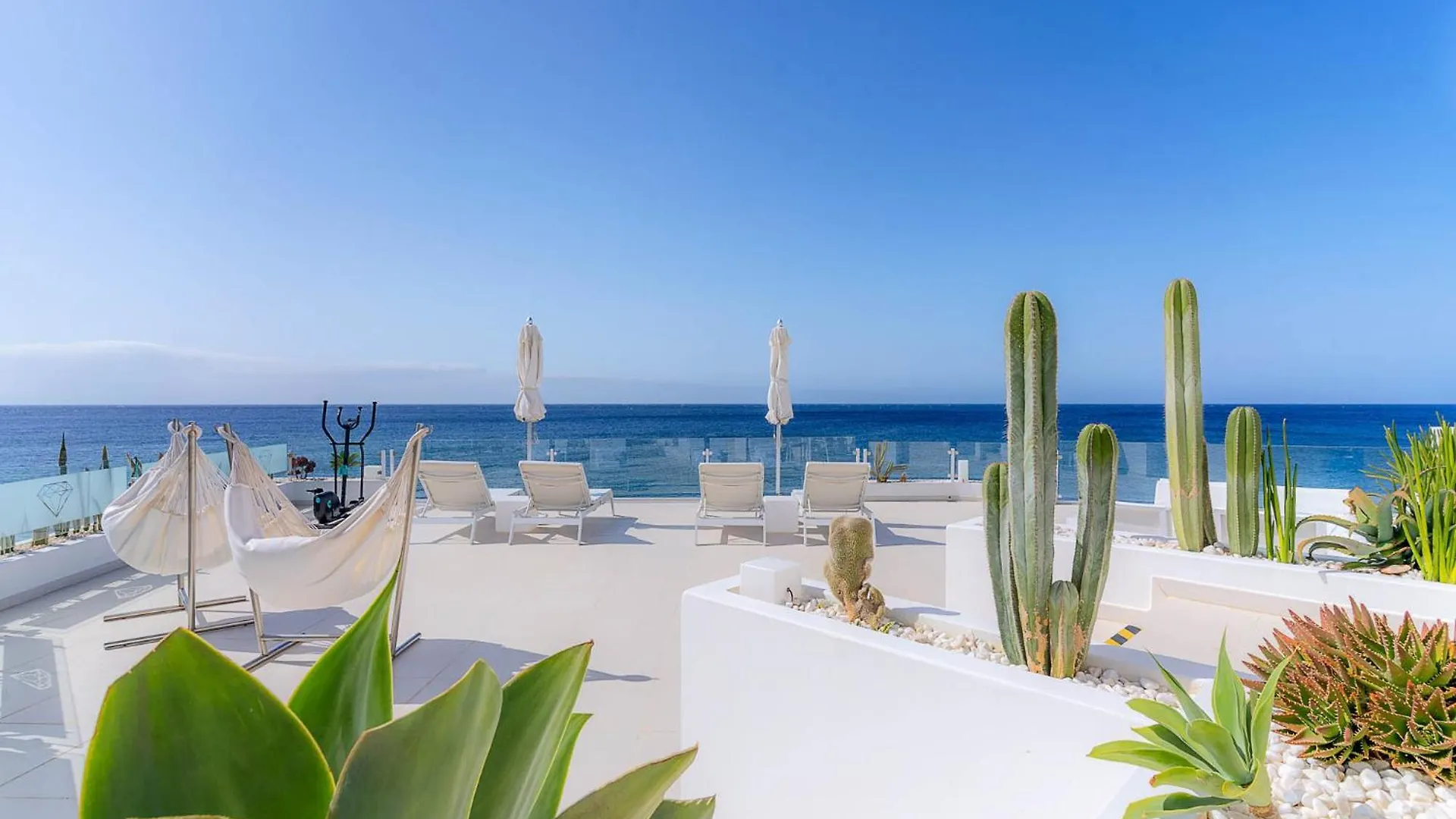 Lani's Suites de Luxe - Adults Only Puerto del Carmen  5*, Puerto del Carmen (Lanzarote)