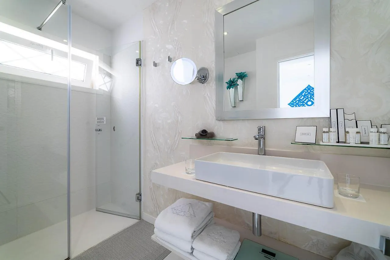 Hotel Lani'S Suites De Luxe - Adults Only Puerto del Carmen