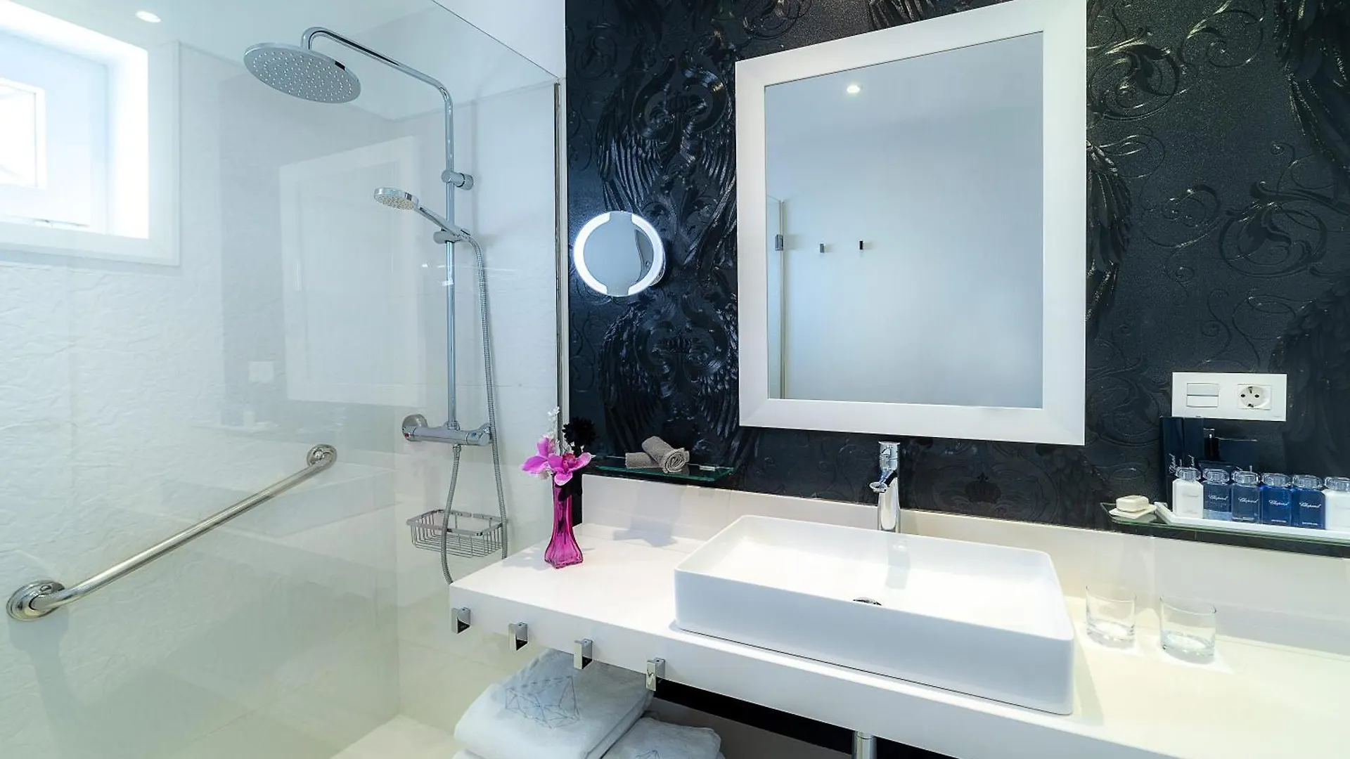 Lani'S Suites De Luxe - Adults Only Puerto del Carmen  5*, Puerto del Carmen (Lanzarote) Spanje